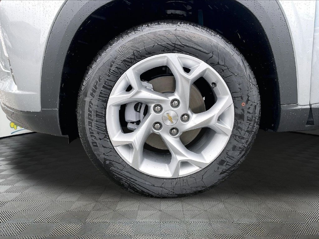 2026 Chevrolet Trax LS - Photo 8