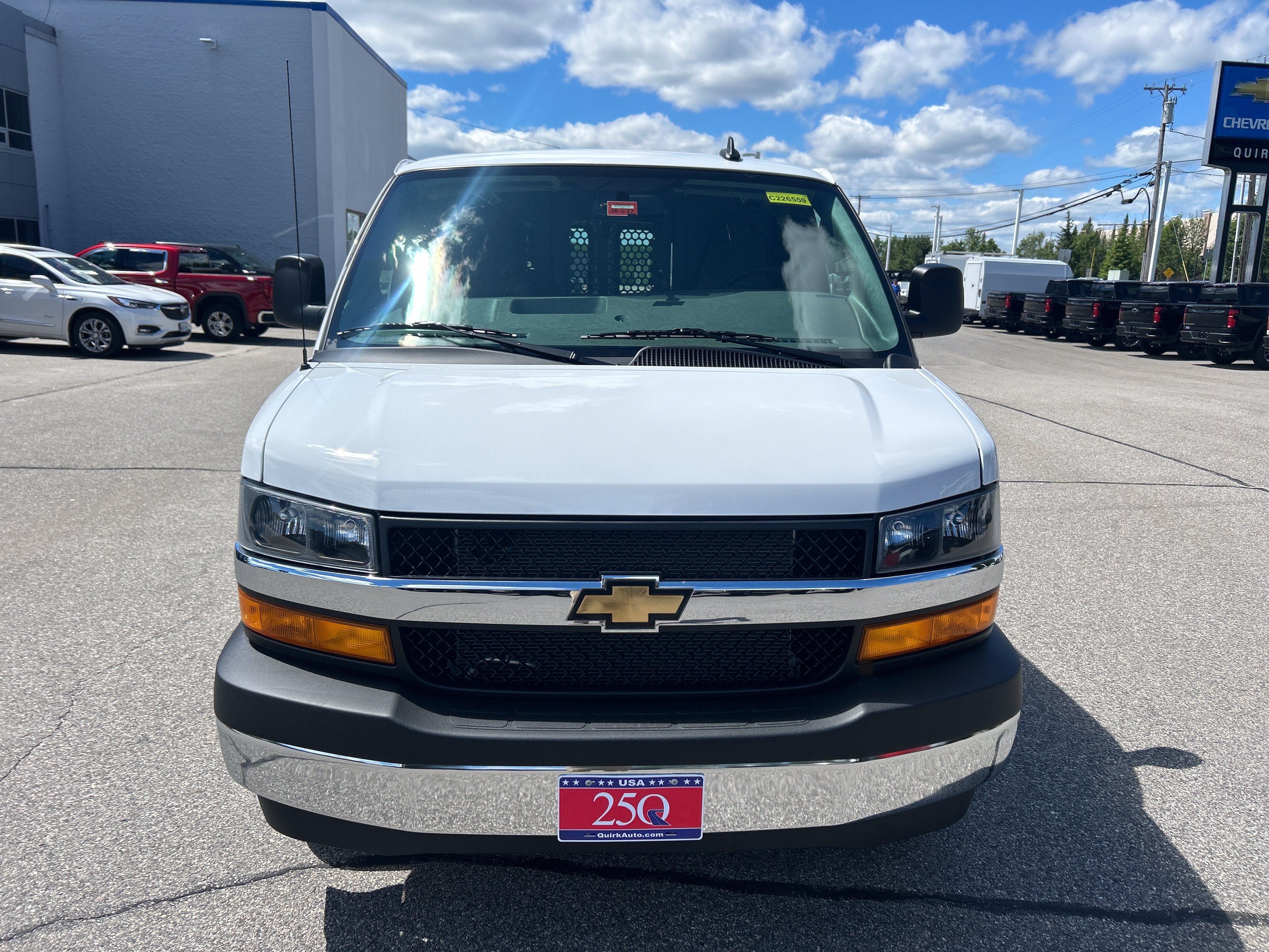 New 2026 Summit White Chevrolet WT image 3