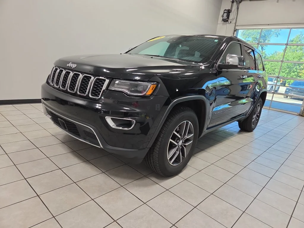 Used 2018 Black Jeep Limited image 3