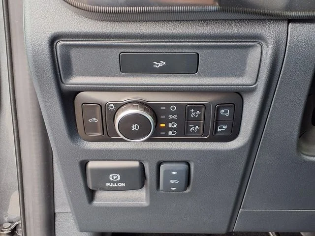 New 2026 Carbonized Gray Metallic Ford Lariat image 12