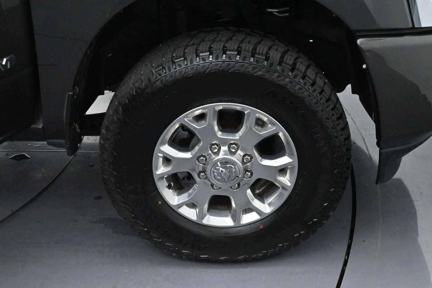 Used 2024 Granite Crystal Metallic Clearcoat Ram Laramie image 32