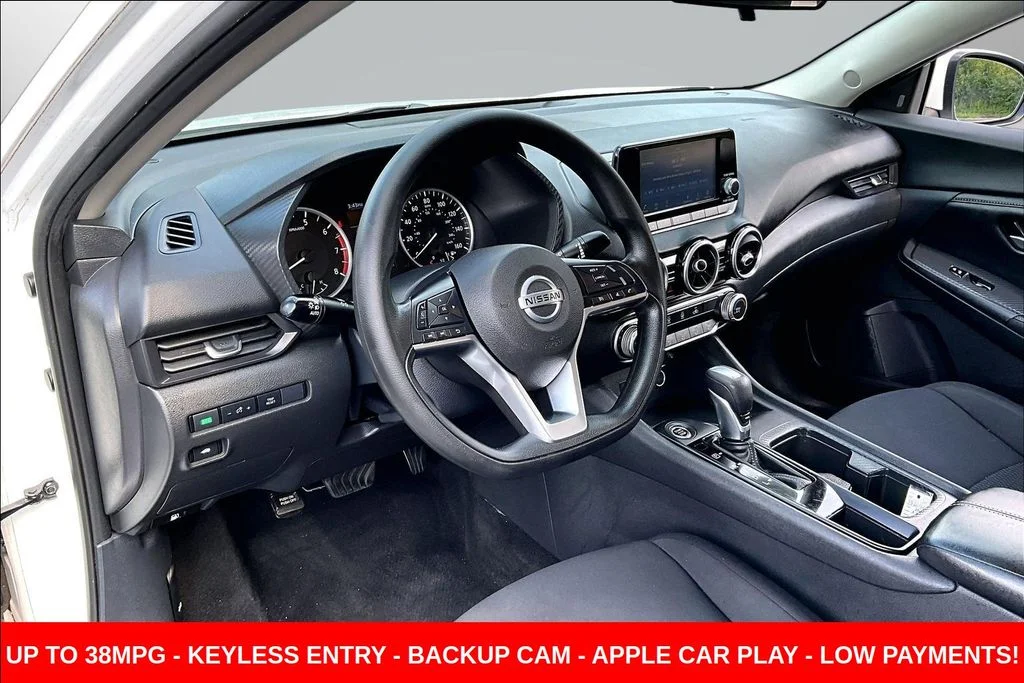 Used 2022 White Nissan S image 20