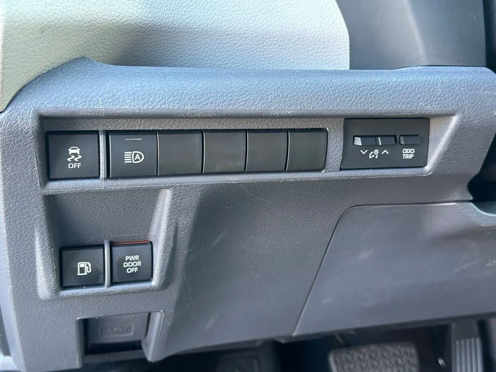 Used 2024 Silver Toyota XLE image 20