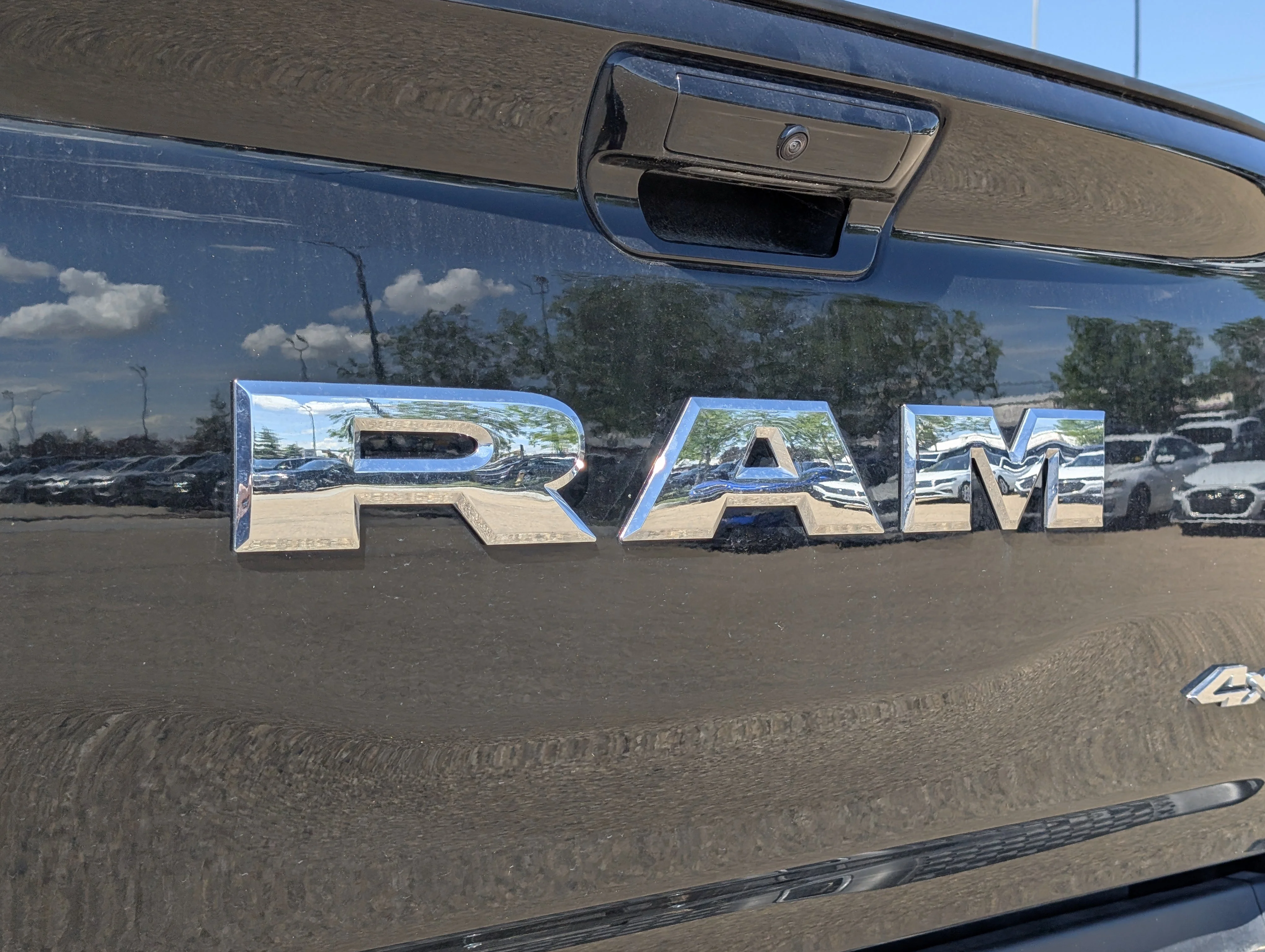 Used 2026 Diamond Black Crystal Pearl Ram Limited image 15