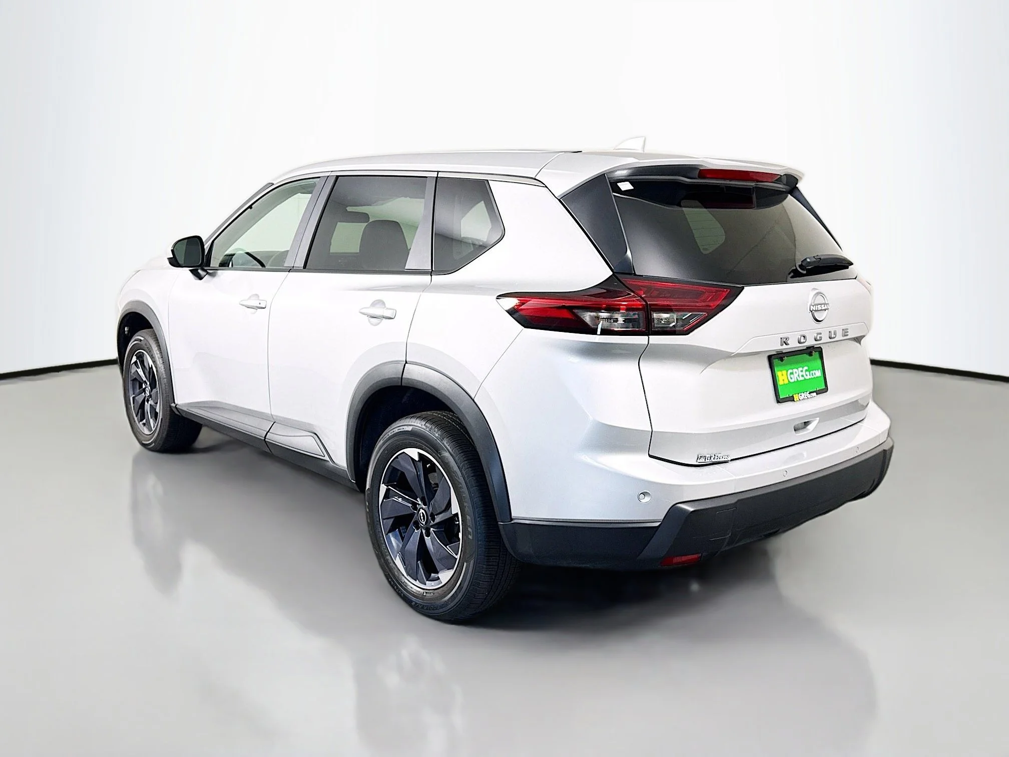 Used 2025 Brilliant Silver Metallic Nissan SV image 5