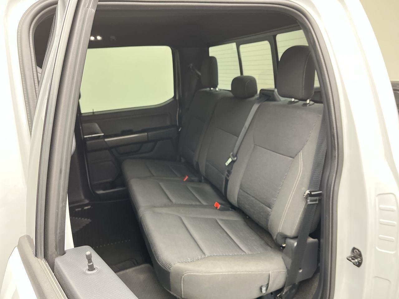 Used 2023 Avalanche Gray Ford XLT image 13