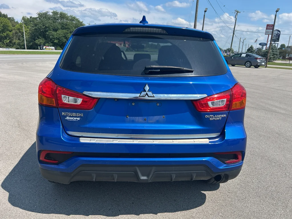 Used 2018 Octane Blue Metallic Mitsubishi ES 2.0 image 8