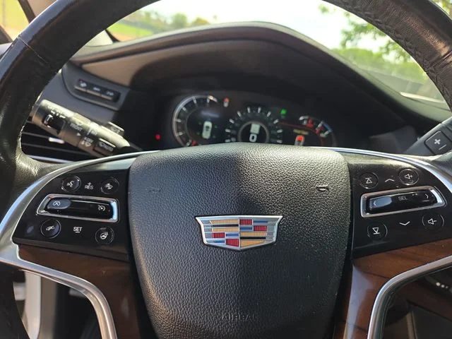 Used 2020 White Cadillac Luxury image 10