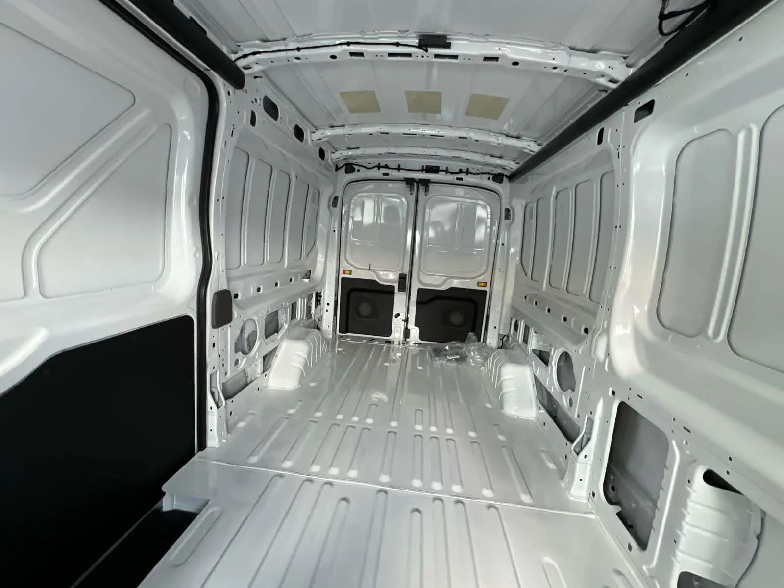 New 2026 Oxford White Ford Cargo Van image 29