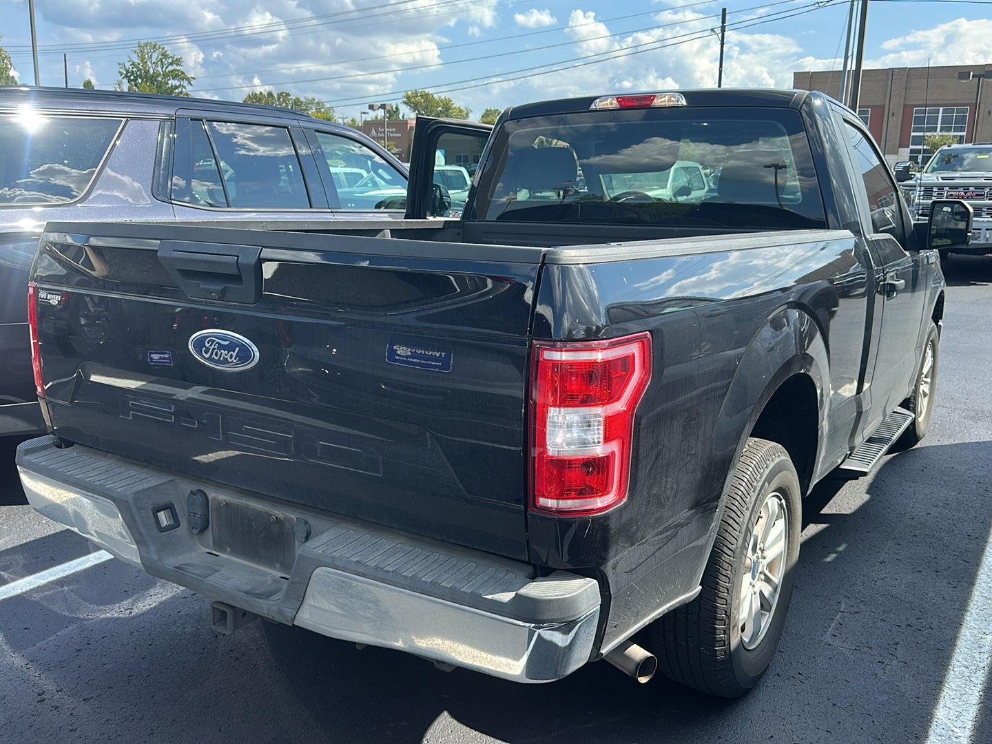 Used 2020 Agate Black Metallic Ford XL image 3