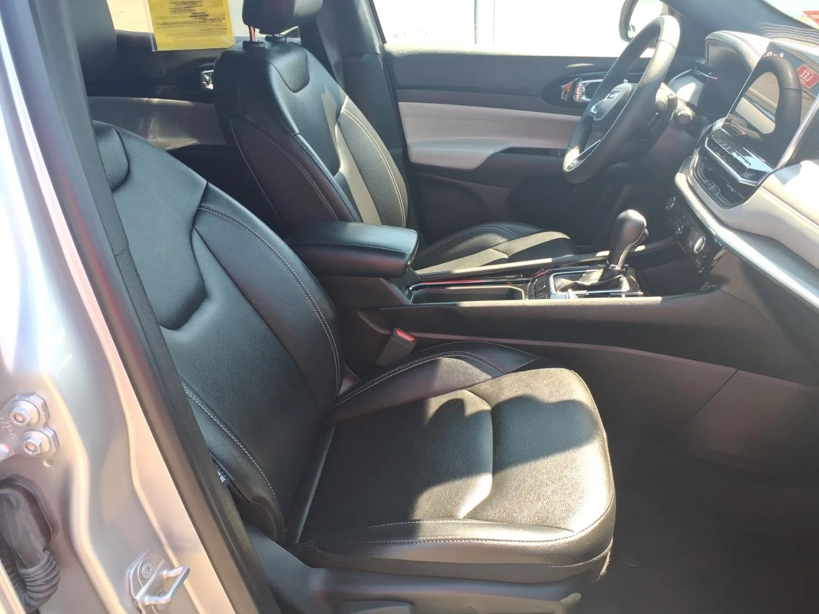Used 2025 Silver Jeep Limited image 24
