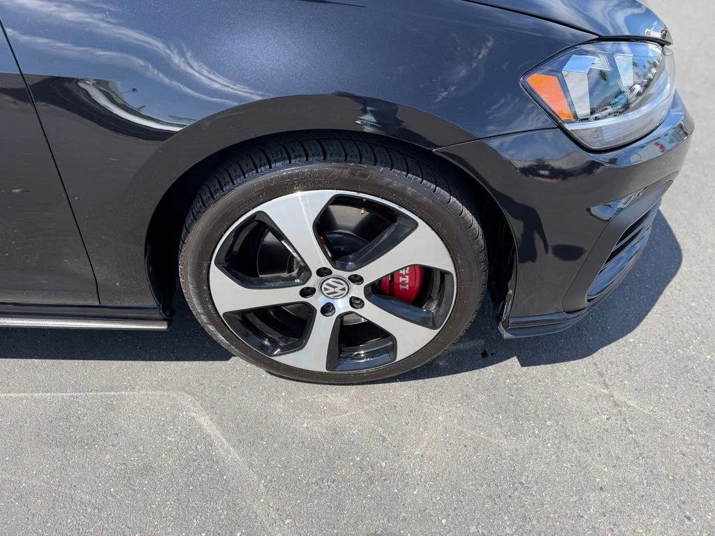 Used 2019 Black Volkswagen 2.0T S image 5