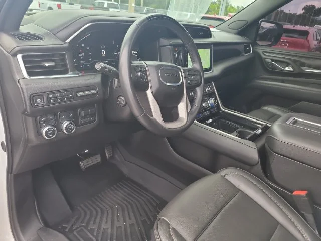 Used 2024 White GMC Denali image 22