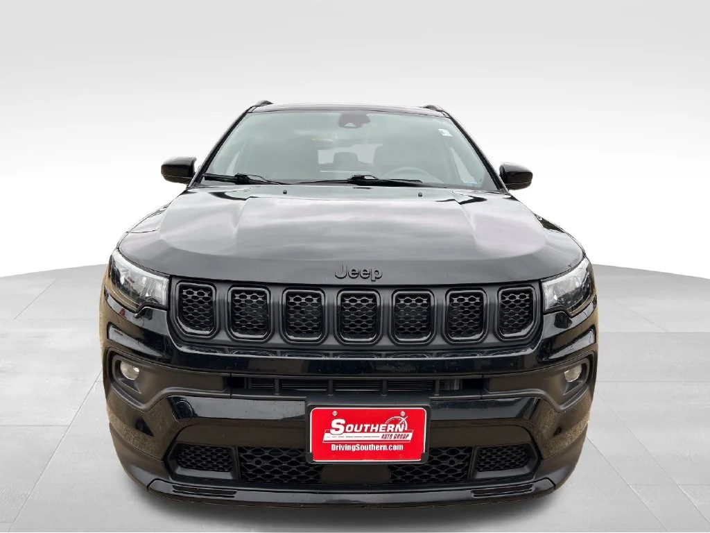 Used 2024 Black Jeep Latitude image 9