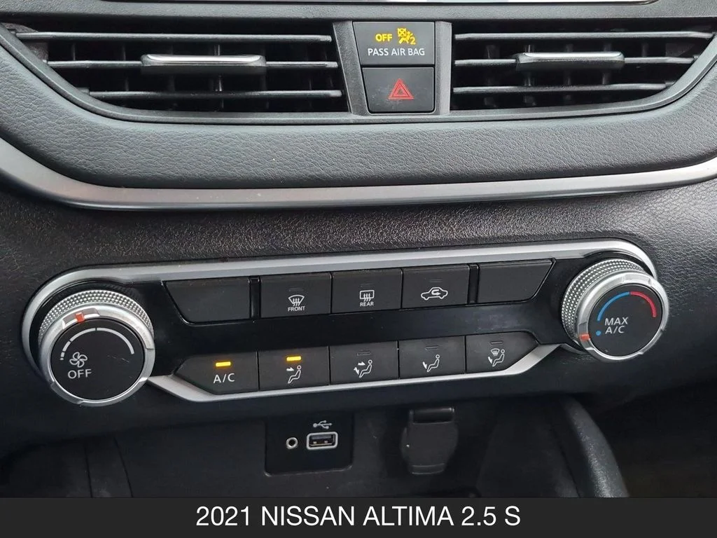 Used 2021 Black Nissan 2.5 S image 22