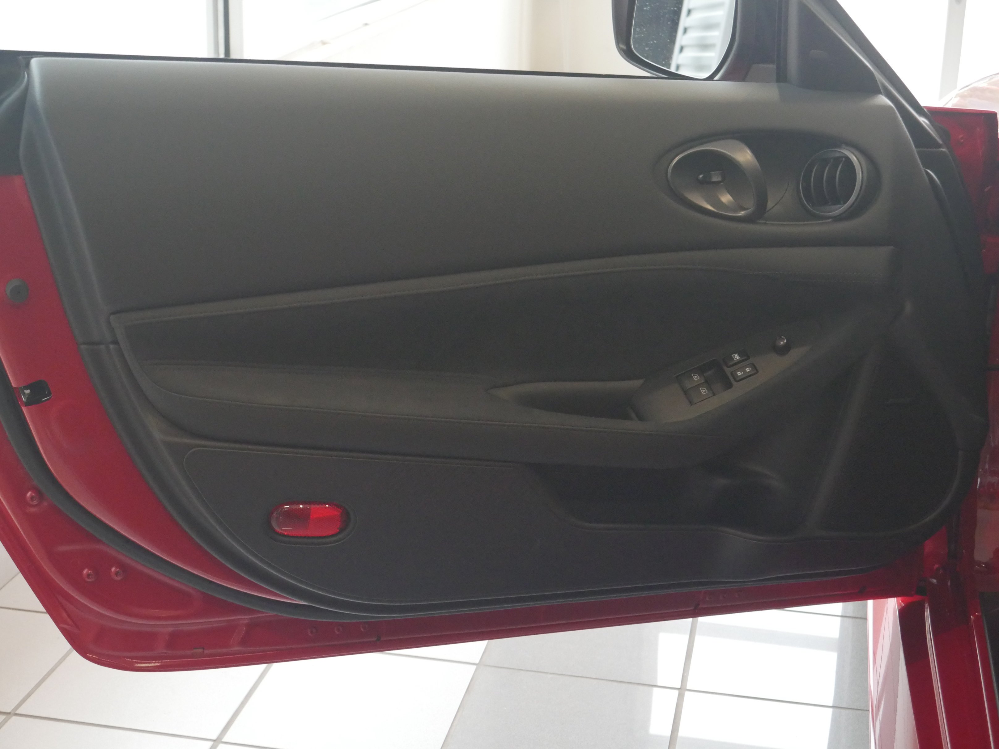 New 2027 Solid Red / Super Black Two-tone Nissan NISMO® image 38