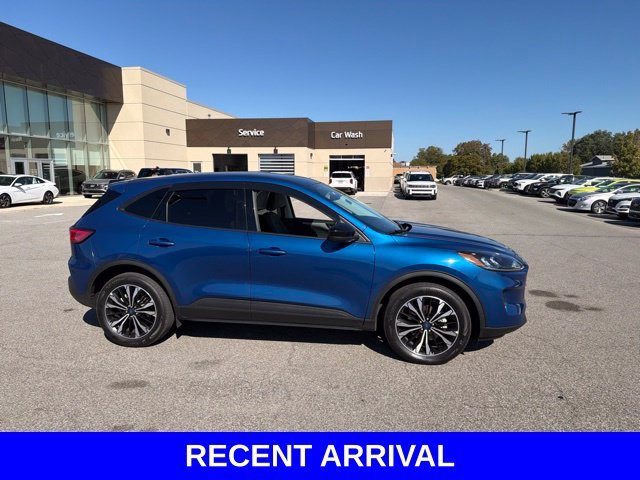 Used 2022 Blue Ford SE image 31