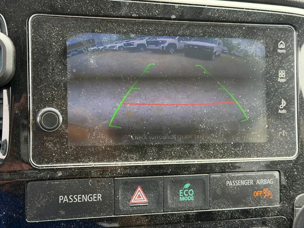 Used 2017  Mitsubishi SE image 23
