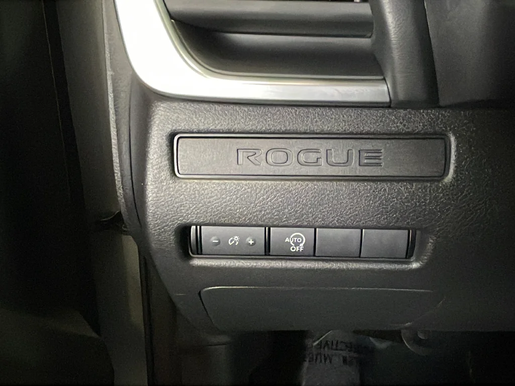 Used 2024 Silver Nissan S image 28