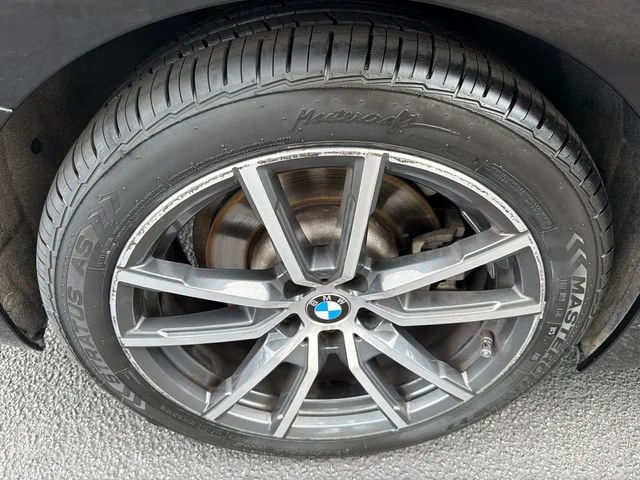 Used 2020 Black BMW 330i image 17