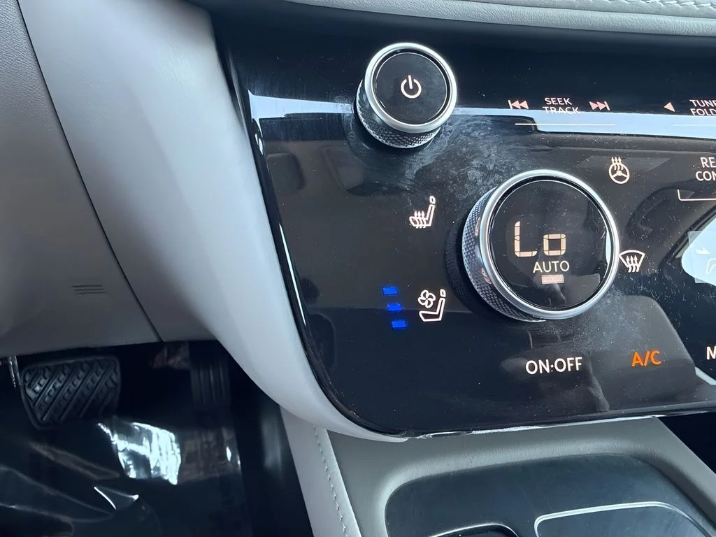 Used 2026 White INFINITI LUXE image 20