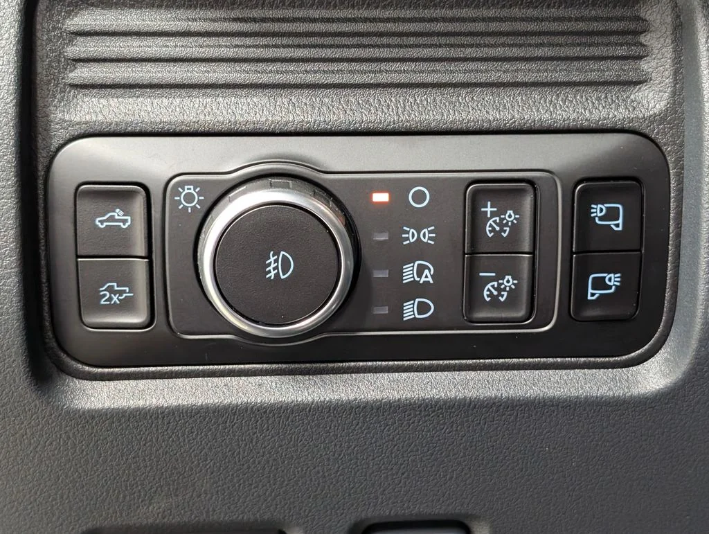 New 2026 Agate Black Metallic Ford F-350® Lariat® image 15