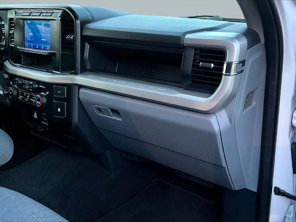 Used 2024 Oxford White Ford XL image 29