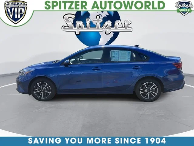 Used 2024 Blue Kia LXS image 6