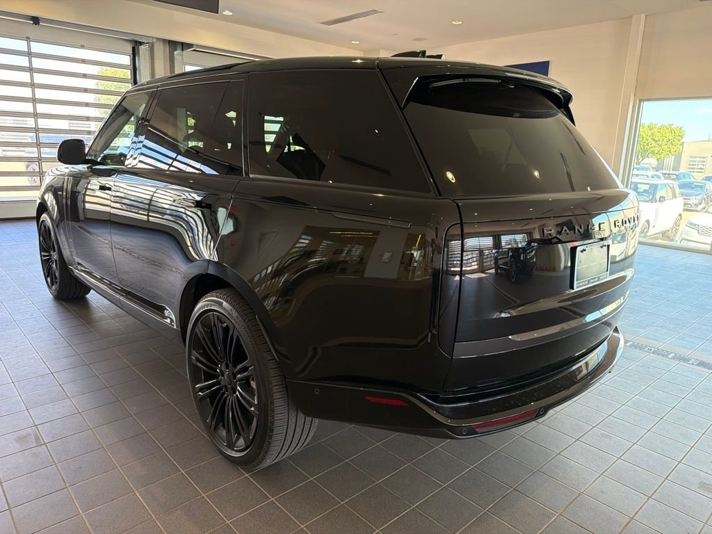 Used 2026 Black Land Rover SE image 3