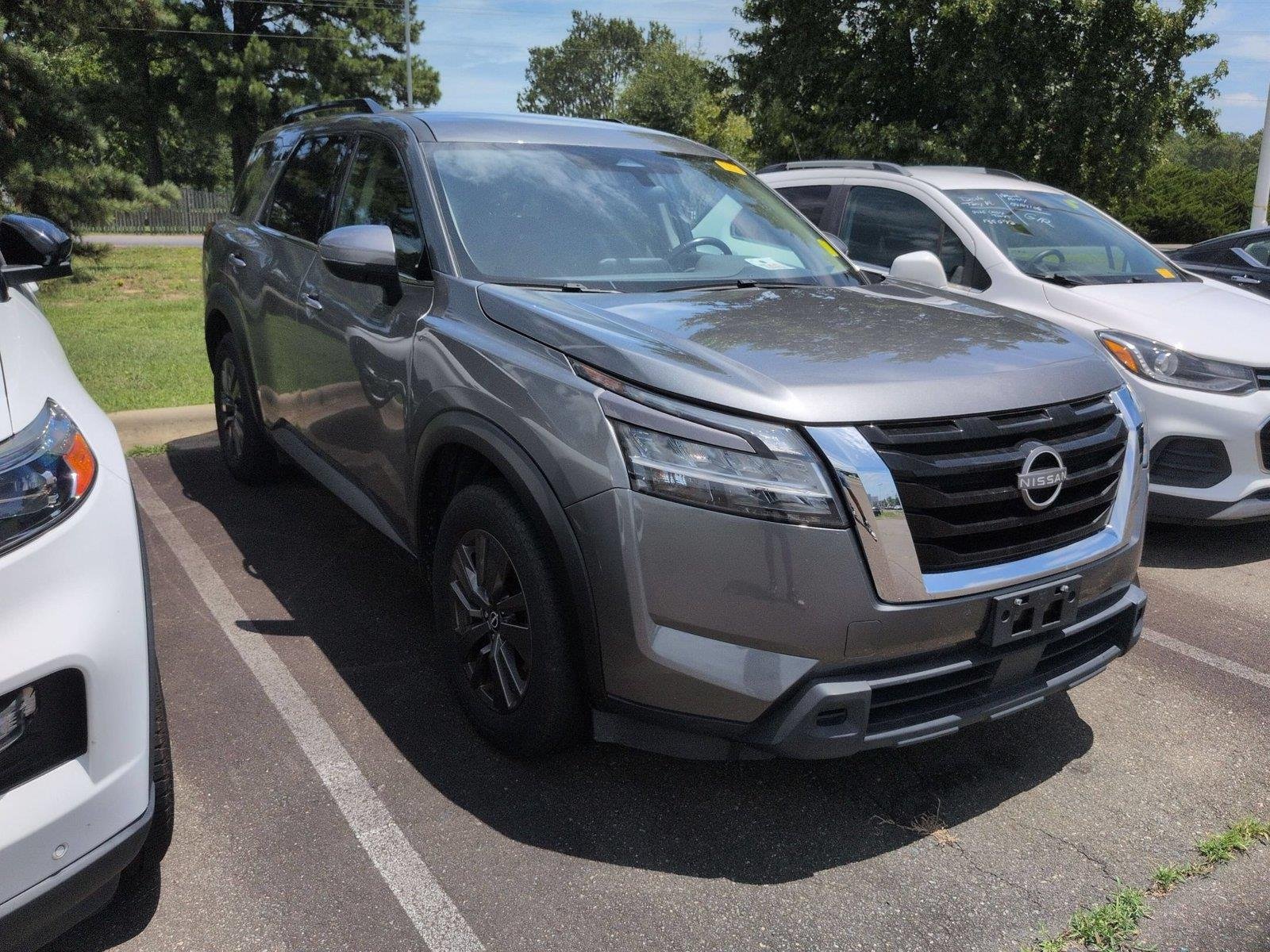 Used 2022 -SELECT- NISSAN SV image 1