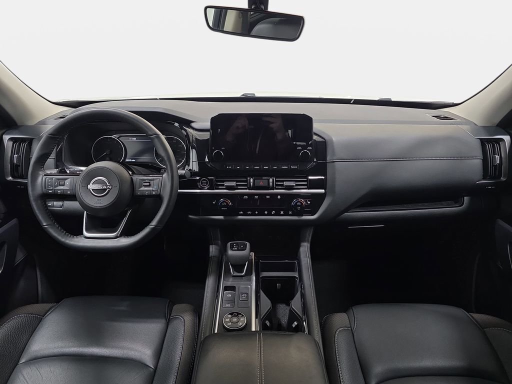 Used 2023 Pearl White Tricoat Nissan SL image 10