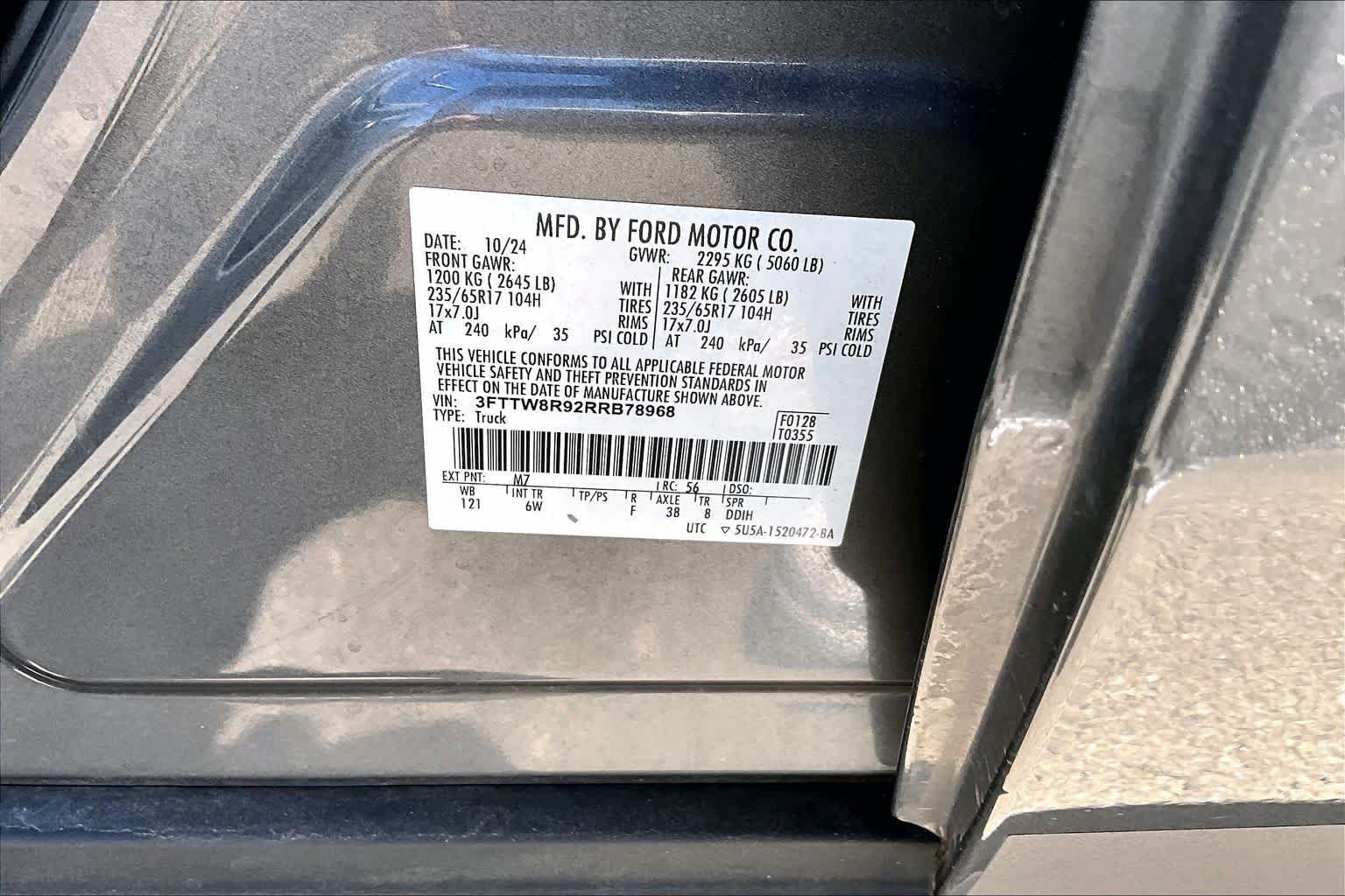 Used 2024 Carbonized Gray Metallic Ford LARIAT Advanced image 33