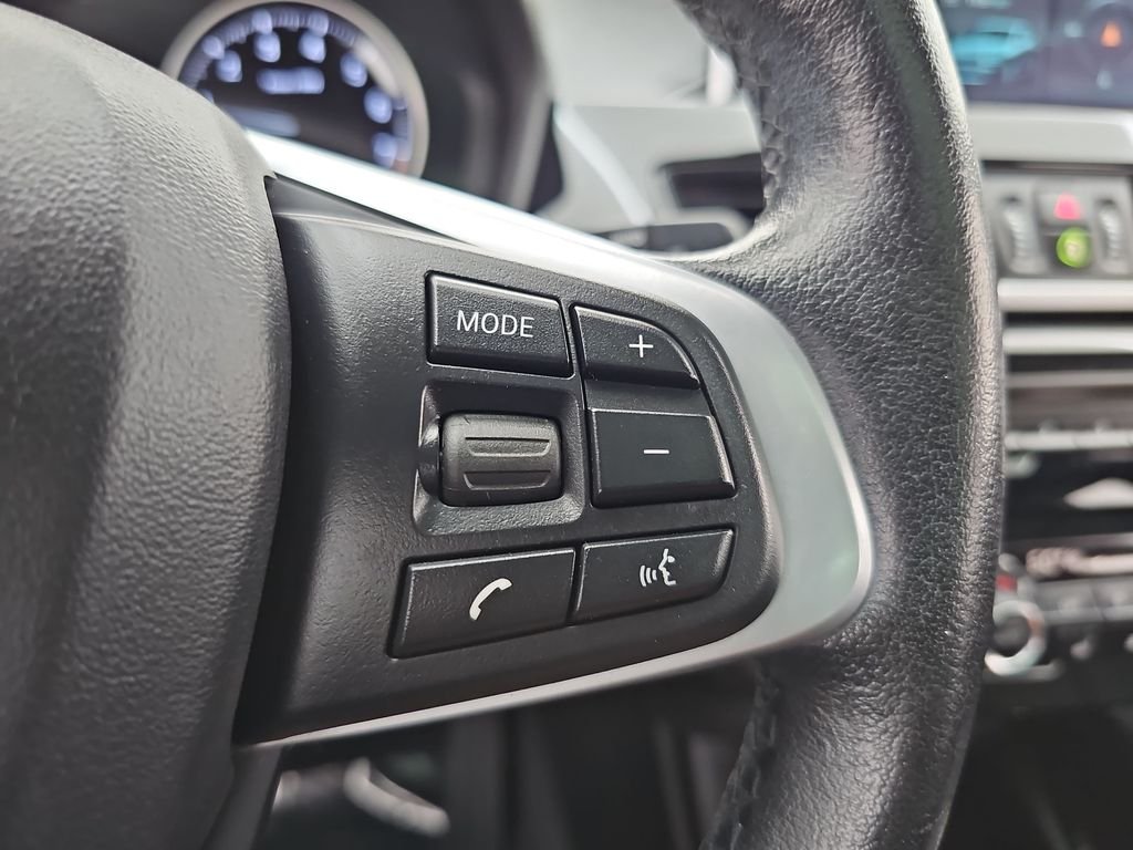 Used 2019 Mineral White Metallic BMW sDrive28i image 26