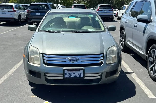 Used 2006 Titanium Green Metallic Ford SE image 3
