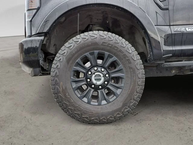 Used 2020 Black Metallic Ford Lariat image 9