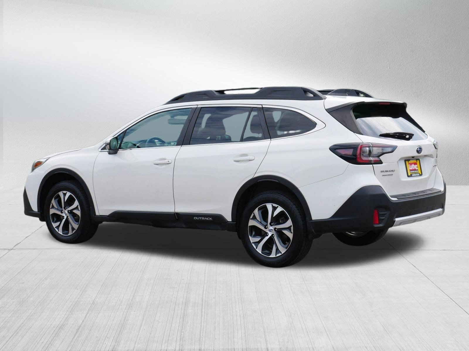 Used 2020 Crystal White Pearl Subaru Limited image 5