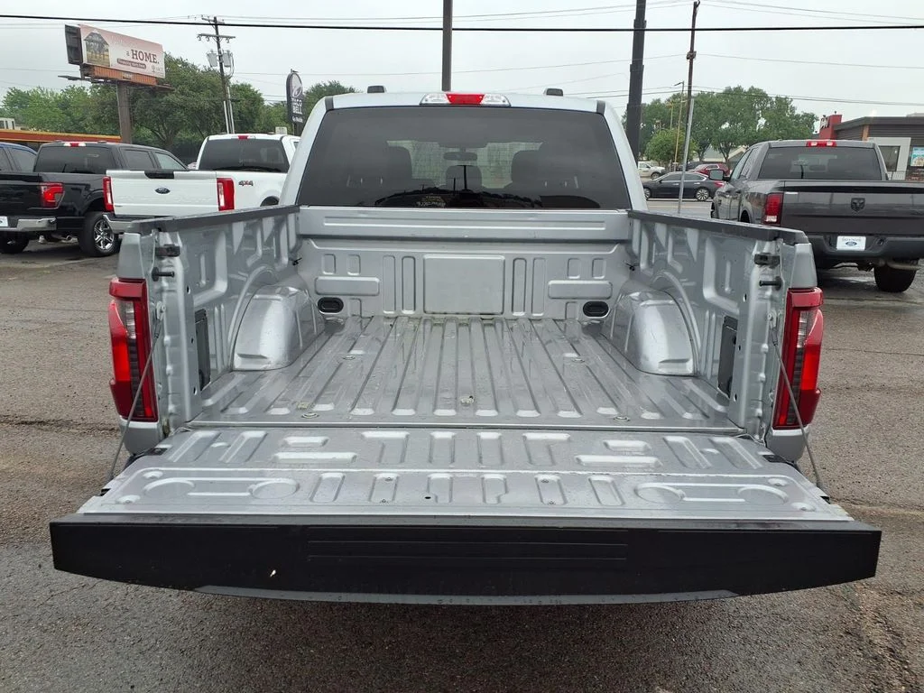 Used 2025 Silver Ford XLT image 21