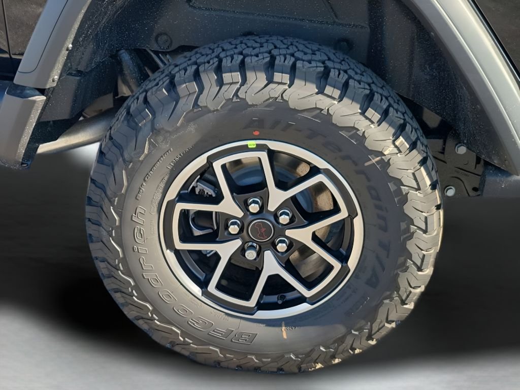 New 2026 Black Clear-Coat Exterior Paint Jeep Rubicon image 19