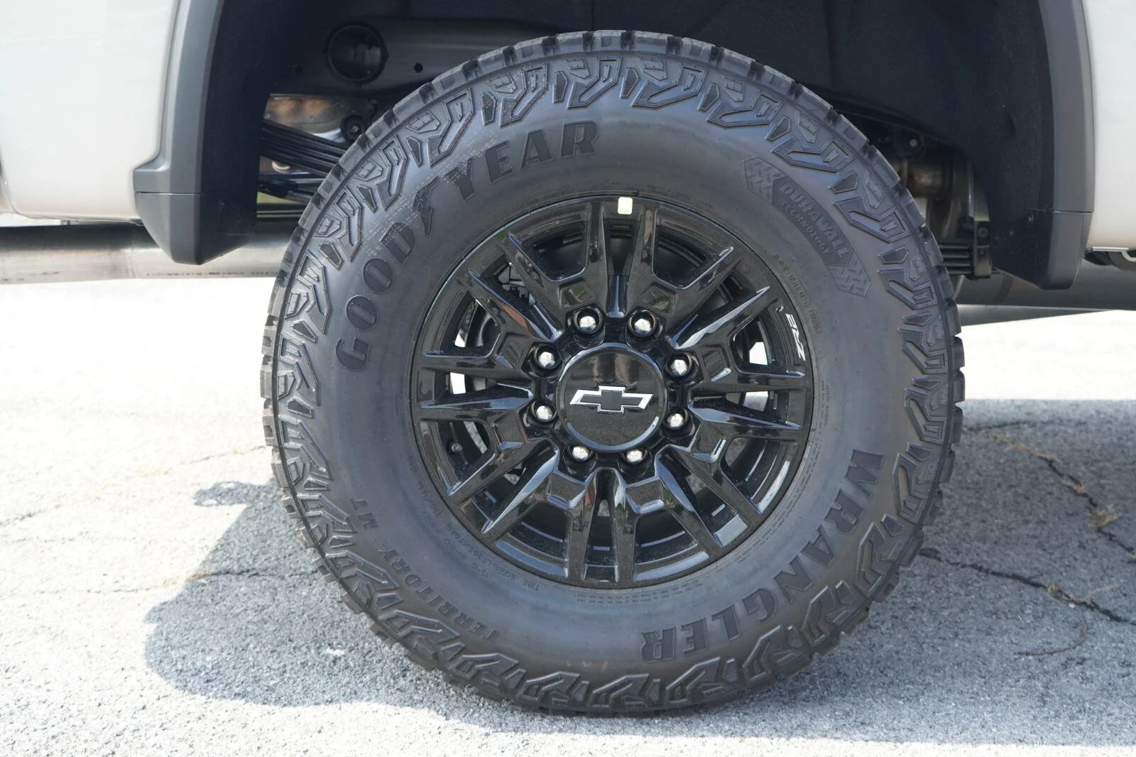 New 2026 White Sands Chevrolet ZR2 image 12