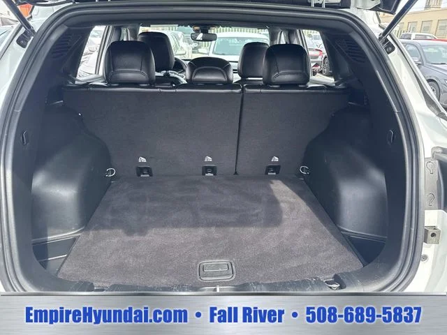Used 2024 White Jeep Limited image 7