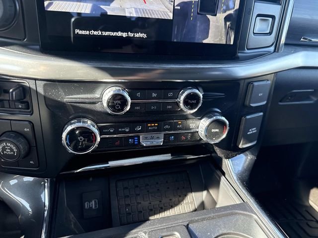 Used 2023 Agate Black Metallic Ford Lariat image 32