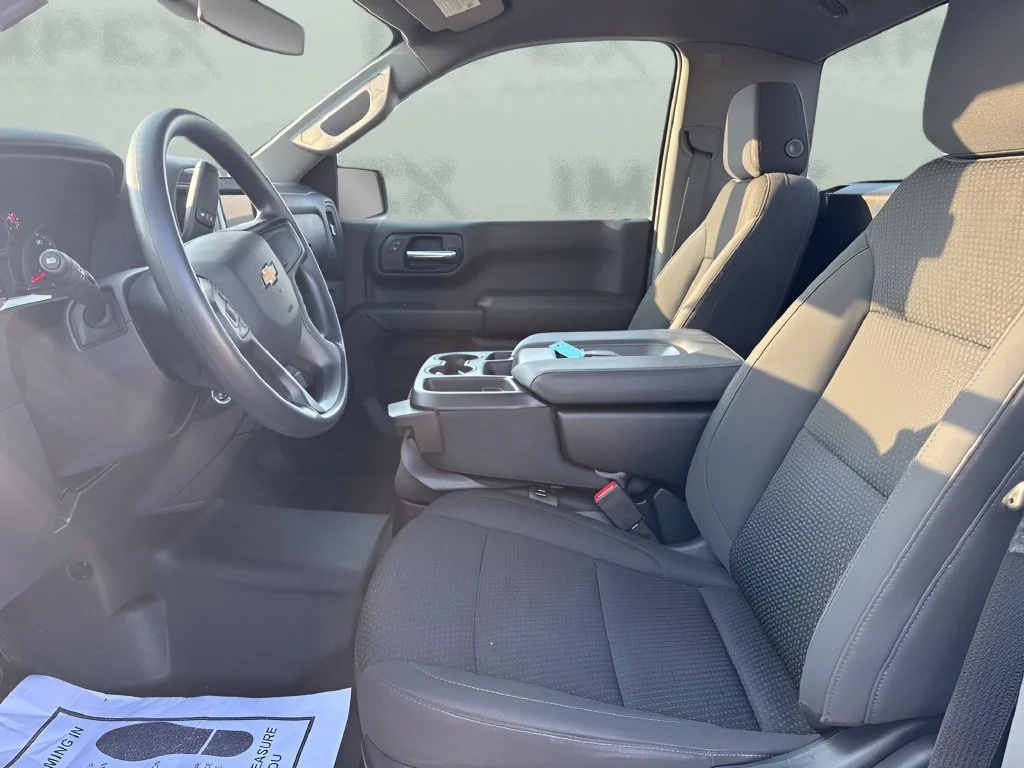 Used 2025 Summit White Chevrolet WT image 9