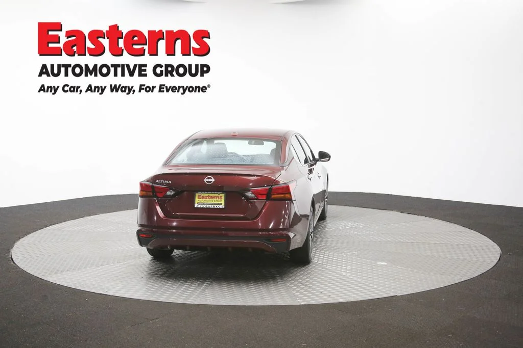 Used 2025 Red Nissan 2.5 SV image 34
