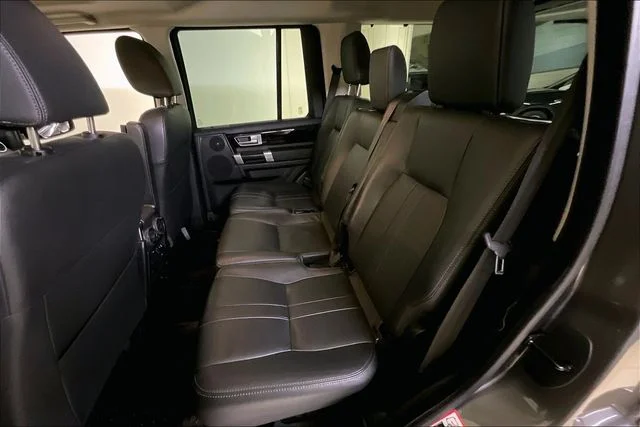 Used 2016 Gray Land Rover HSE image 14