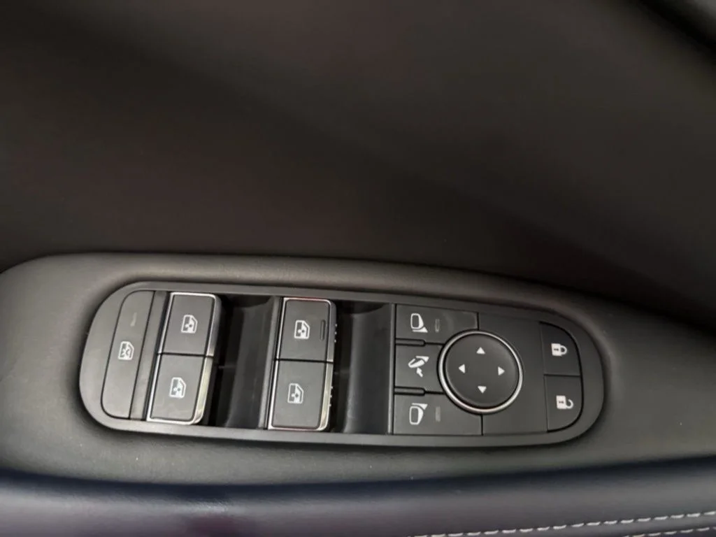 Certified Used 2026 White INFINITI SPORT image 18
