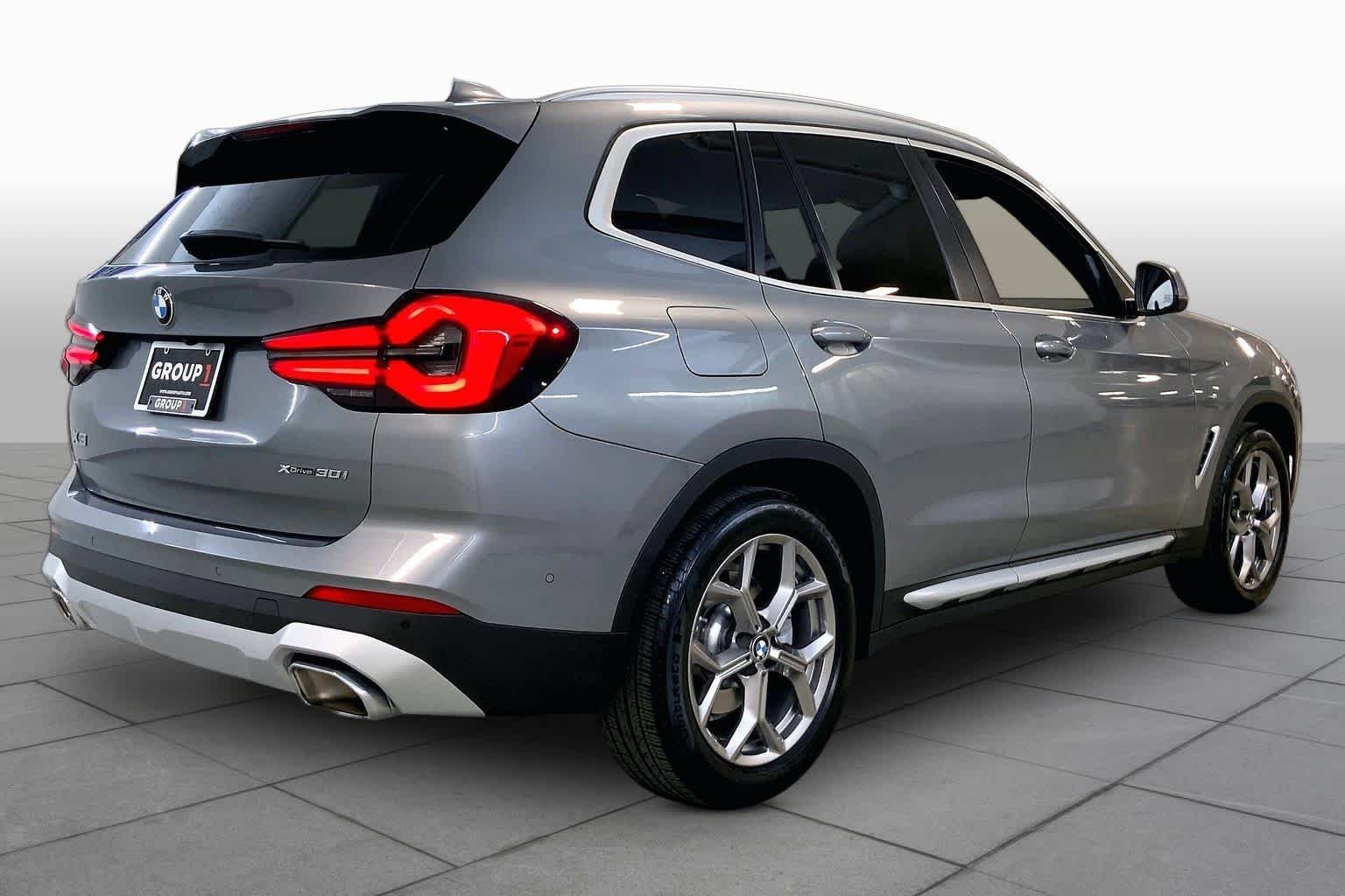 Used 2024 Skyscraper Grey Metallic BMW xDrive30i image 12