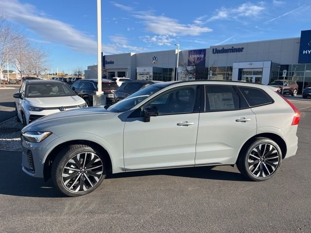2026 Volvo XC60 B5 Ultra Dark AWD's photo