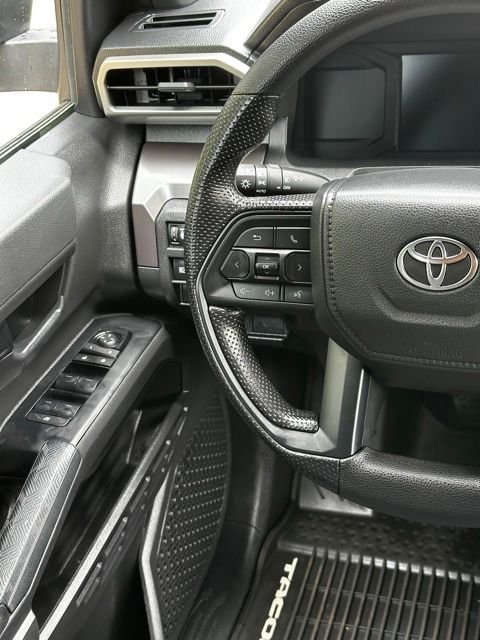 2025 Toyota Tacoma SR5 - Photo 26