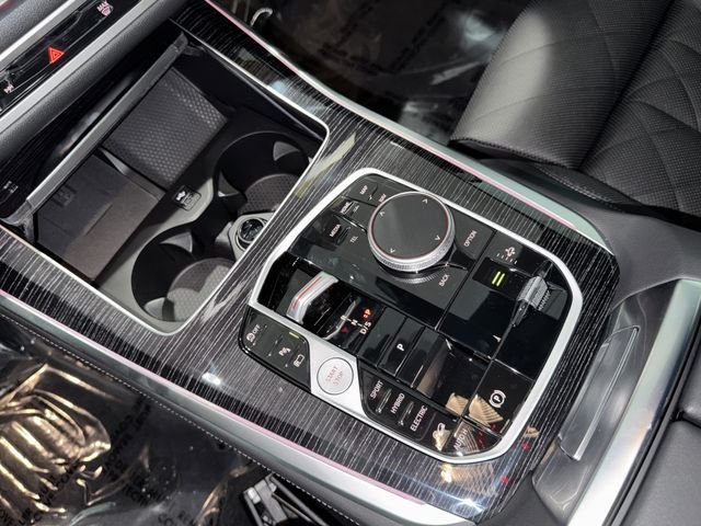 New 2026 Dravit Grey Metallic BMW xDrive50e image 20