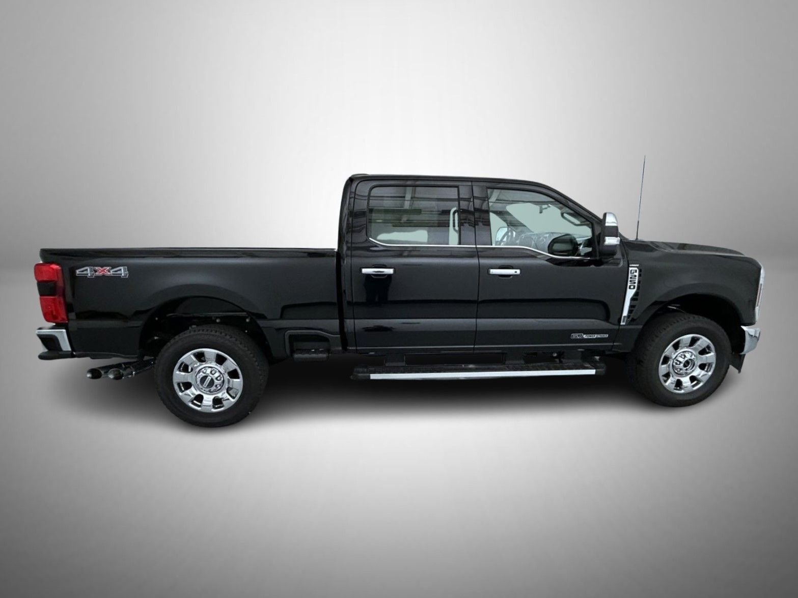 New 2026 Agate Black Metallic Ford Lariat image 4